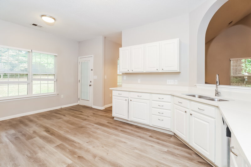 2,050/Mo, 7230 Frances Irene Dr Charlotte, NC 28215 Breakfast Nook View