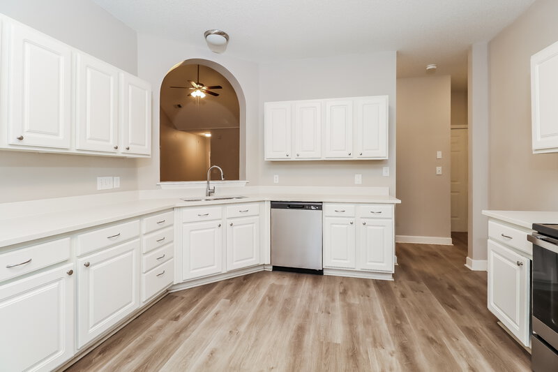 2,050/Mo, 7230 Frances Irene Dr Charlotte, NC 28215 Kitchen View