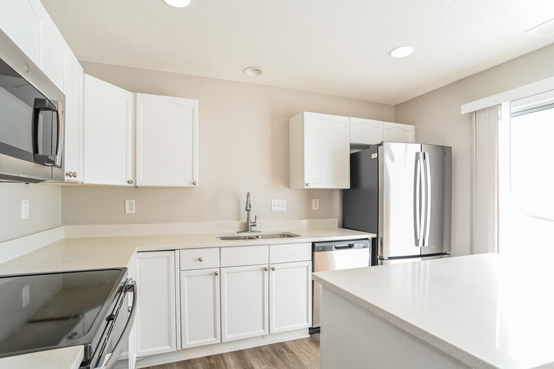 1,635/Mo, 5966 Cougar Ln Charlotte, NC 28269 Kitchen View