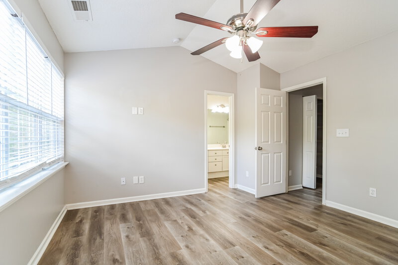 1,635/Mo, 5966 Cougar Ln Charlotte, NC 28269 Main Bedroom View