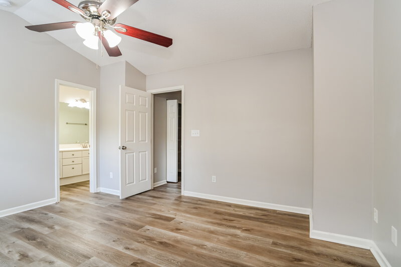 1,635/Mo, 5966 Cougar Ln Charlotte, NC 28269 Main Bedroom View 2