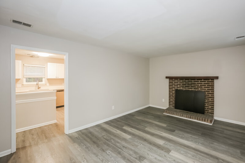 2,400/Mo, 7104 Lancashire Dr Mint Hill, NC 28227 Living Room View 2