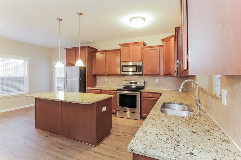 2,825/Mo, 1721 Leeview Ln Clover, SC 29710 Kitchen View