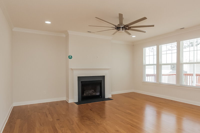 3,080/Mo, 7632 Cushing Dr # 74 Charlotte, NC 28216 Living Room View