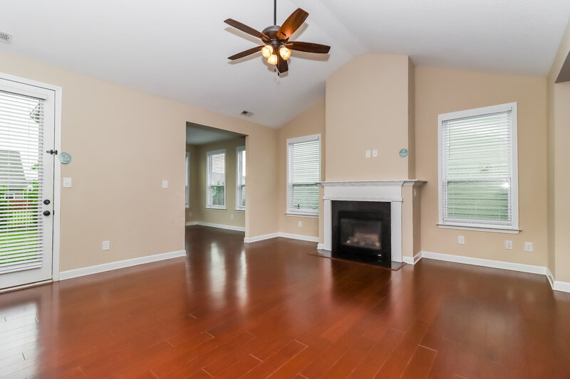 4,800/Mo, 14815 Long Iron Dr Huntersville, NC 28078 Living Room View 2