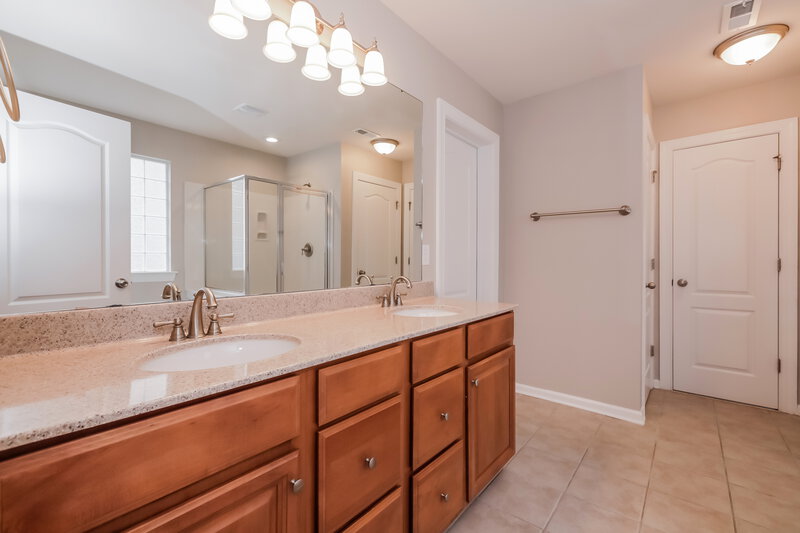 4,180/Mo, 1212 Ridge Haven Rd Waxhaw, NC 28173 Main Bathroom View