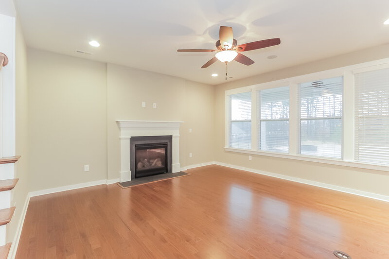 2,770/Mo, 952 Elderberry Ln Clover, SC 29710 Living Room View 2