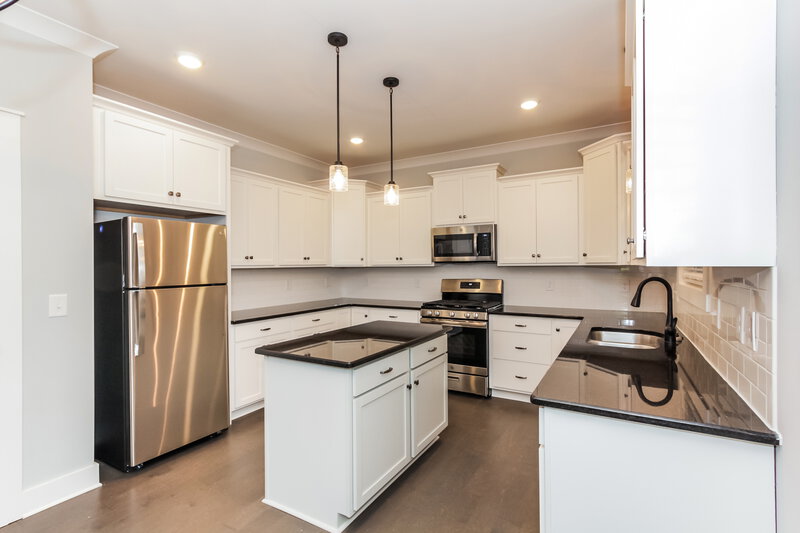 4,610/Mo, 566 Sand Trap Dr York, SC 29745 Kitchen View 2