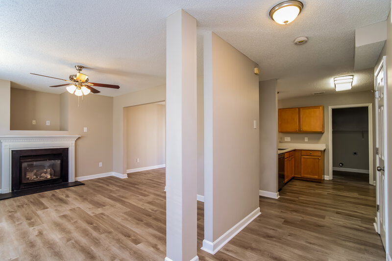 1,665/Mo, 511 Canopy Ct Clover, SC 29710 Foyer View
