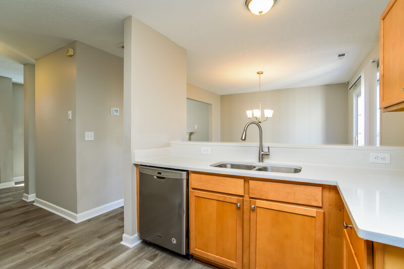 1,665/Mo, 511 Canopy Ct Clover, SC 29710 Kitchen View