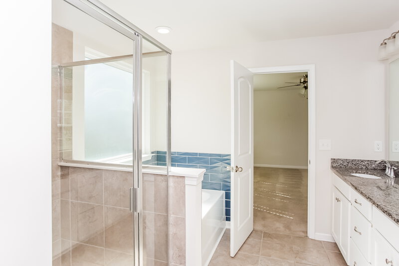 2,695/Mo, 4112 Hickory View Dr Indian Land, SC 29707 Main Bathroom View
