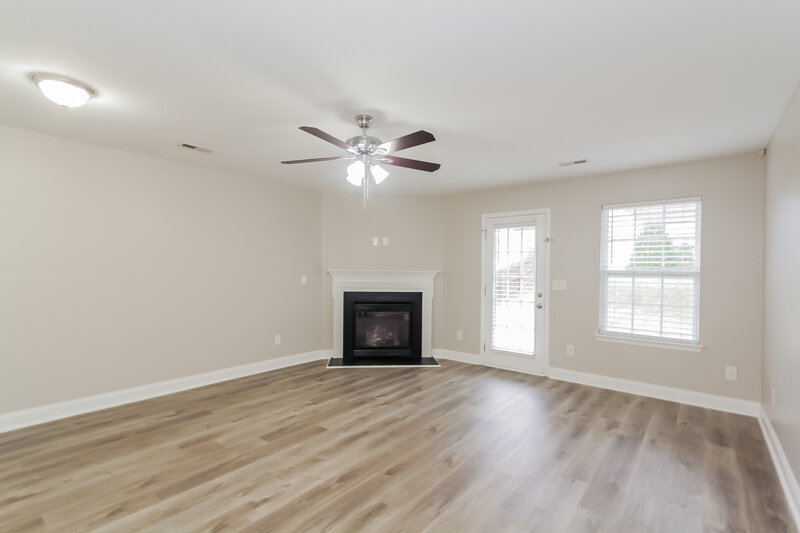 2,890/Mo, 6240 Silver Chime Way Huntersville, NC 28078 Living Room View