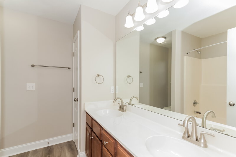 2,890/Mo, 6240 Silver Chime Way Huntersville, NC 28078 Bathroom View