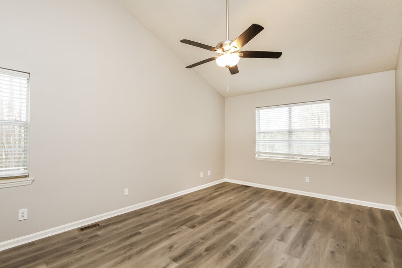 2,305/Mo, 100 Bath Cir Huntersville, NC 28078 Main Bedroom View 2