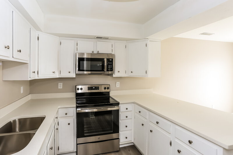 2,440/Mo, 3125 Windbluff Dr Charlotte, NC 28277 Kitchen View