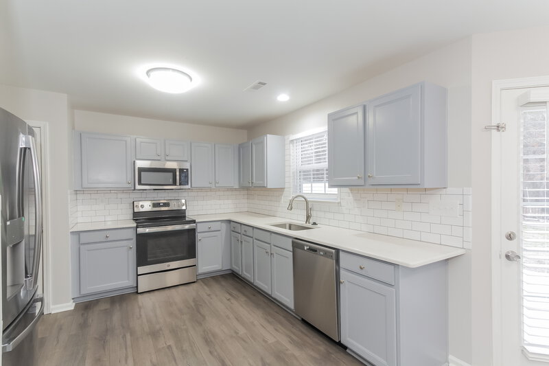 2,415/Mo, 659 Winding Branch Rd Rock Hill, SC 29732 Kitchen View 2