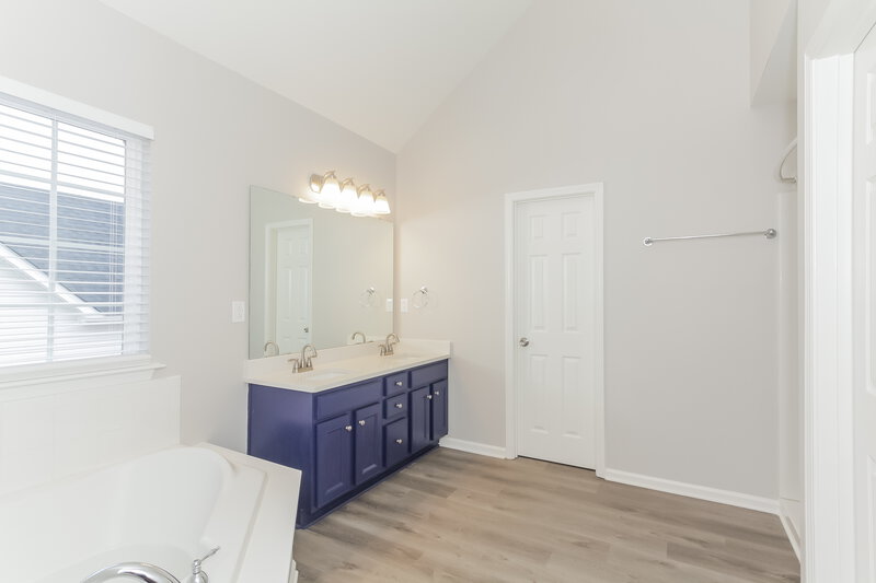 2,415/Mo, 659 Winding Branch Rd Rock Hill, SC 29732 Main Bathroom View