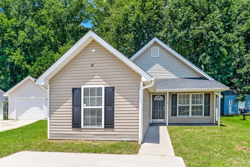 1,805/Mo, 4148 Canyon Creek Ln Charlotte, NC 28216 External View