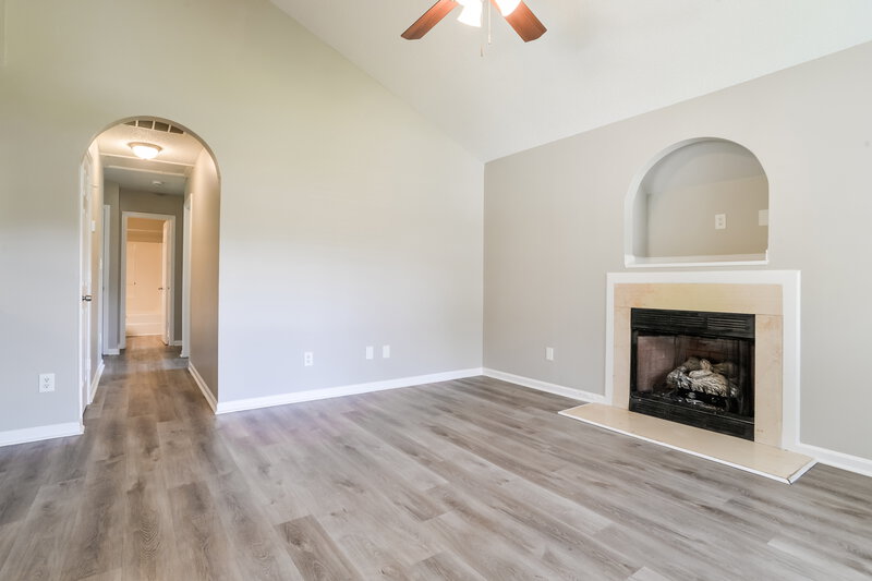 1,805/Mo, 4148 Canyon Creek Ln Charlotte, NC 28216 Living Room View 3