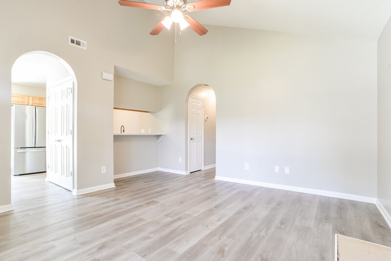 1,805/Mo, 4148 Canyon Creek Ln Charlotte, NC 28216 Living Room View 4