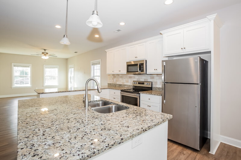 2,080/Mo, 12884 Hill Pine Rd Midland, NC 28107 Kitchen View