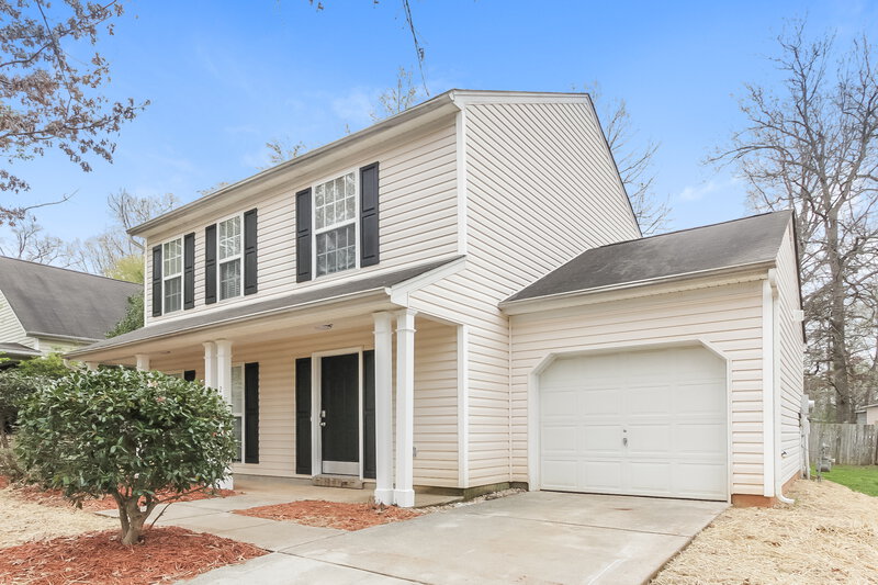 2,640/Mo, 211 Winding Canyon Dr Charlotte, NC 28214 Front View 2