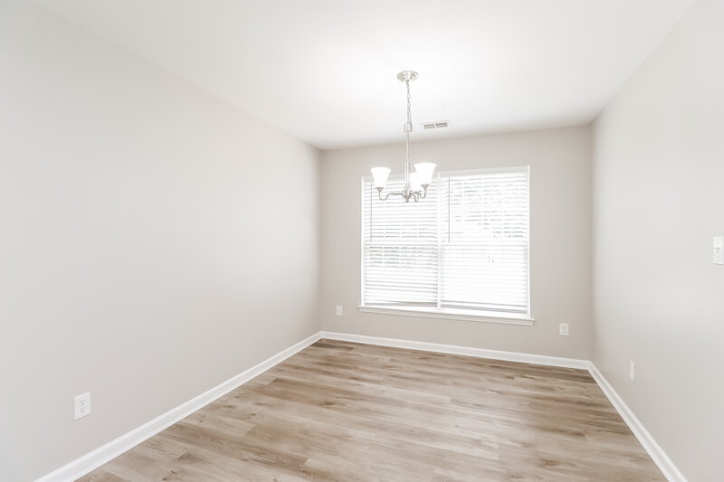 1,930/Mo, 211 Winding Canyon Dr Charlotte, NC 28214 Dining Room View