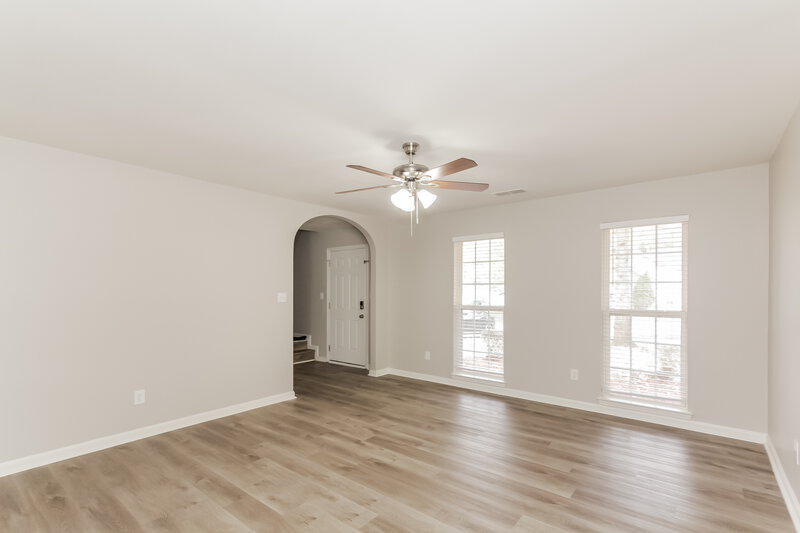 2,640/Mo, 211 Winding Canyon Dr Charlotte, NC 28214 Living Room View 2