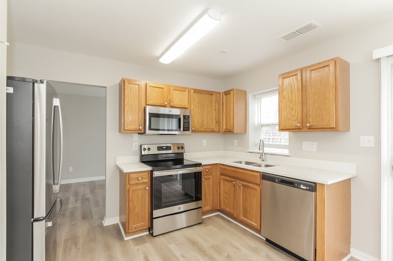 2,640/Mo, 211 Winding Canyon Dr Charlotte, NC 28214 Kitchen View