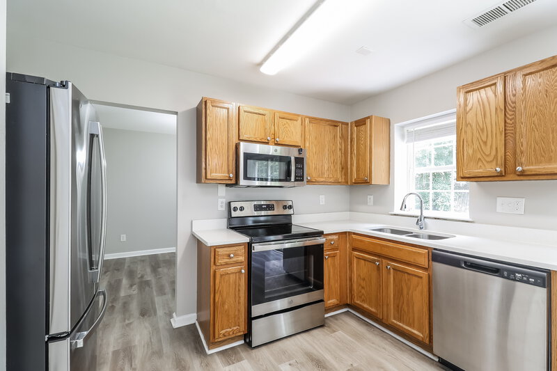 1,930/Mo, 211 Winding Canyon Dr Charlotte, NC 28214 Kitchen View 2
