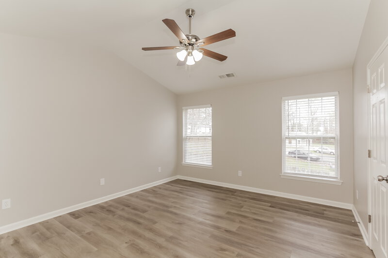 2,640/Mo, 211 Winding Canyon Dr Charlotte, NC 28214 Main Bedroom View