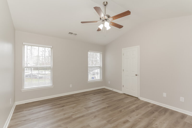 2,640/Mo, 211 Winding Canyon Dr Charlotte, NC 28214 Main Bedroom View 2