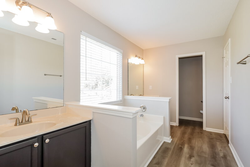 2,770/Mo, 2909 Dairywood Ln Monroe, NC 28110 Main Bathroom View