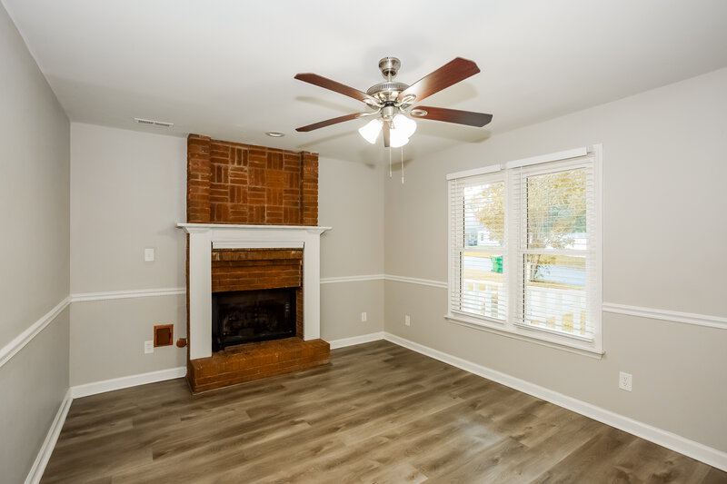 2,000/Mo, 3522 Fortis Ln Matthews, NC 28105 Living Room View 2