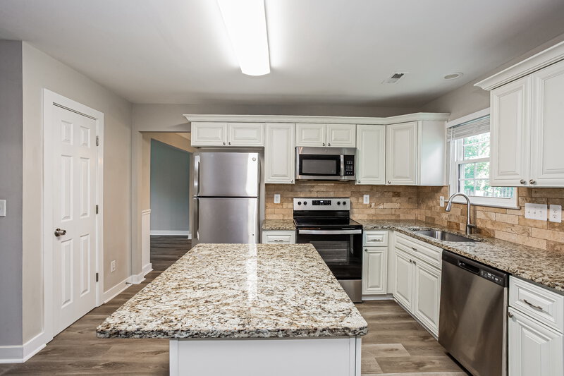 2,300/Mo, 3612 Denise Dr Indian Trail, NC 28079 Kitchen View
