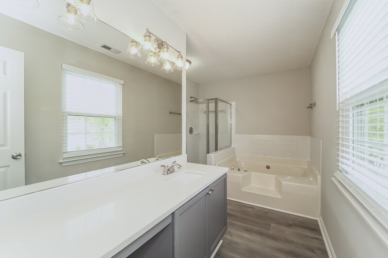 2,290/Mo, 3612 Denise Dr Indian Trail, NC 28079 Main Bathroom View