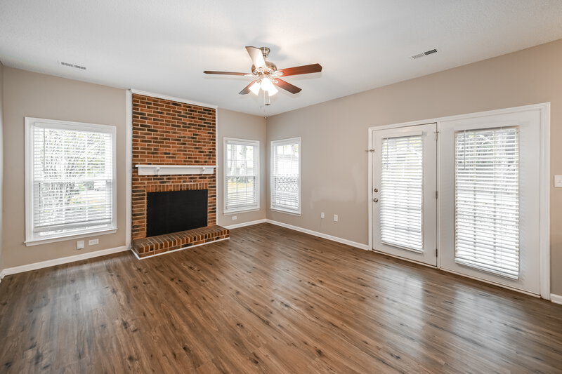2,345/Mo, 4107 Garden Grove Ln Charlotte, NC 28269 Family Room View