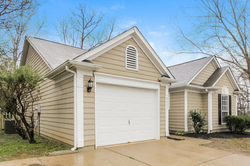 1,785/Mo, 9233 Rotherham Ln Charlotte, NC 28216 Misc View