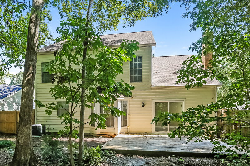 2,295/Mo, 2109 David Earl Dr Charlotte, NC 28213 Rear View