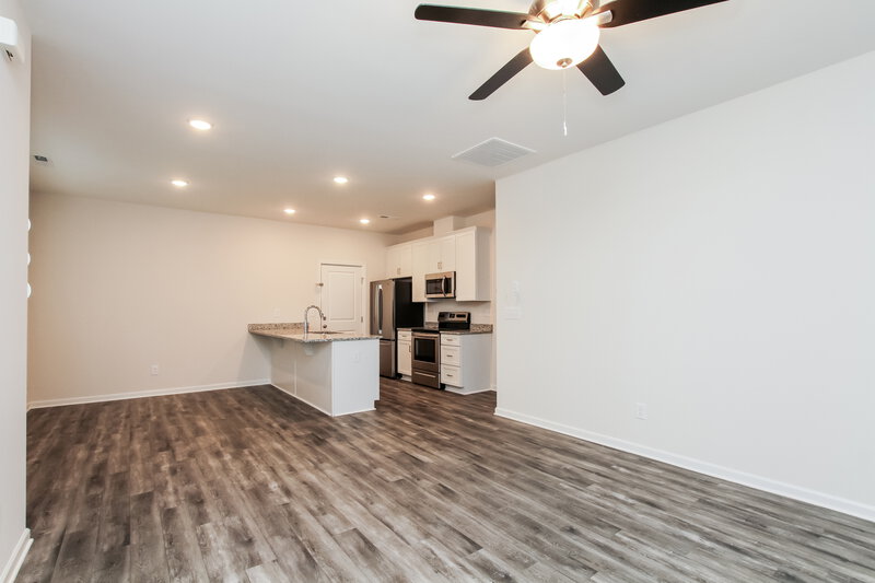 2,390/Mo, 2505 Scott St Unit 2 Kannapolis, NC 28083 Living Room View 2