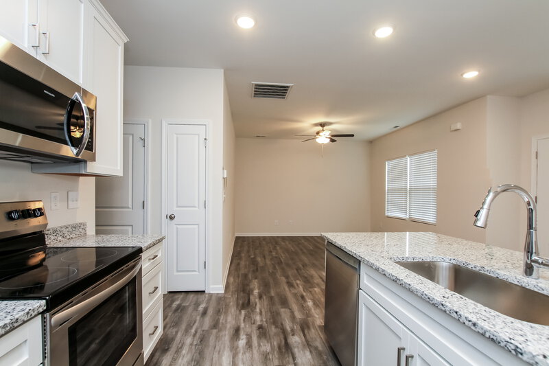 2,390/Mo, 2505 Scott St Unit 2 Kannapolis, NC 28083 Kitchen View 2