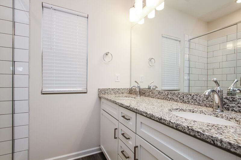 2,390/Mo, 2505 Scott St Unit 2 Kannapolis, NC 28083 Bathroom View