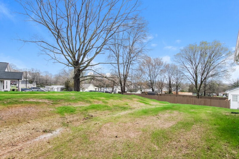 2,390/Mo, 2505 Scott St Unit 2 Kannapolis, NC 28083 Rear View 2