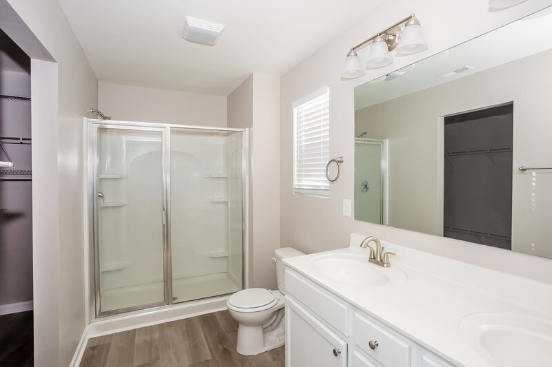 1,805/Mo, 3378 Saddlebrook Dr Midland, NC 28107 Main Bathroom View