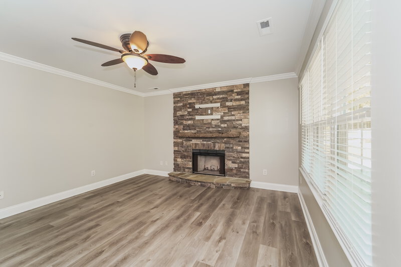 2,535/Mo, 14506 Buckton Ln Matthews, NC 28105 Living Room View 2