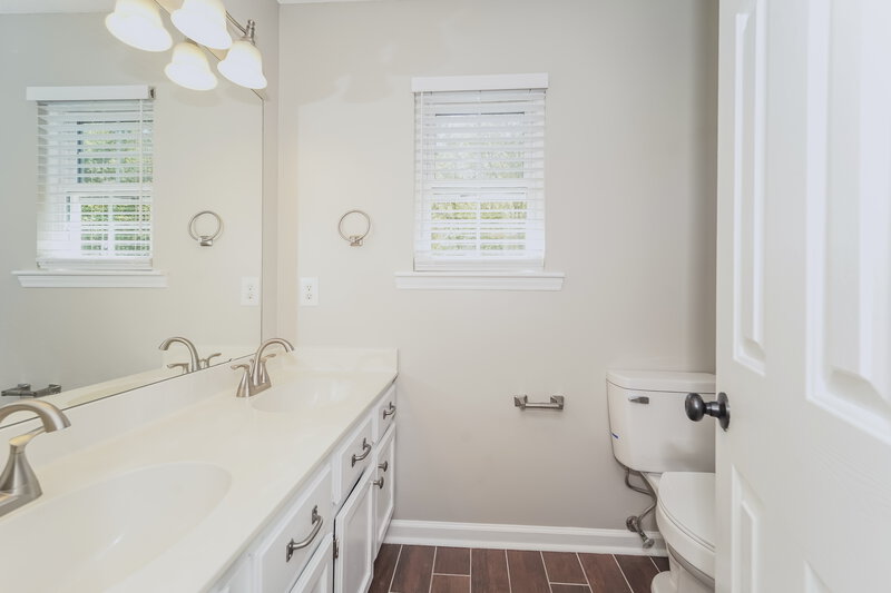2,535/Mo, 14506 Buckton Ln Matthews, NC 28105 Main Bathroom View