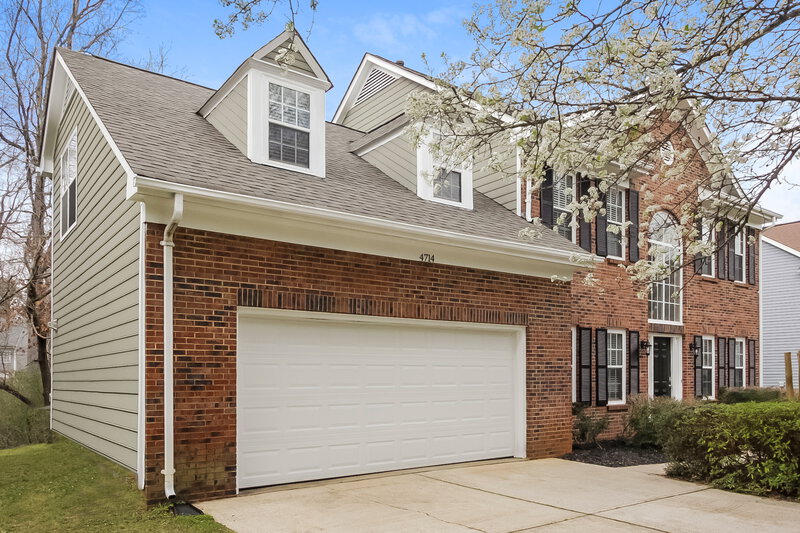 2,690/Mo, 4714 Saxonbury Way Charlotte, NC 28269 Front View
