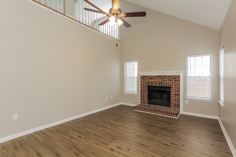 2,690/Mo, 4714 Saxonbury Way Charlotte, NC 28269 Living Room View 2