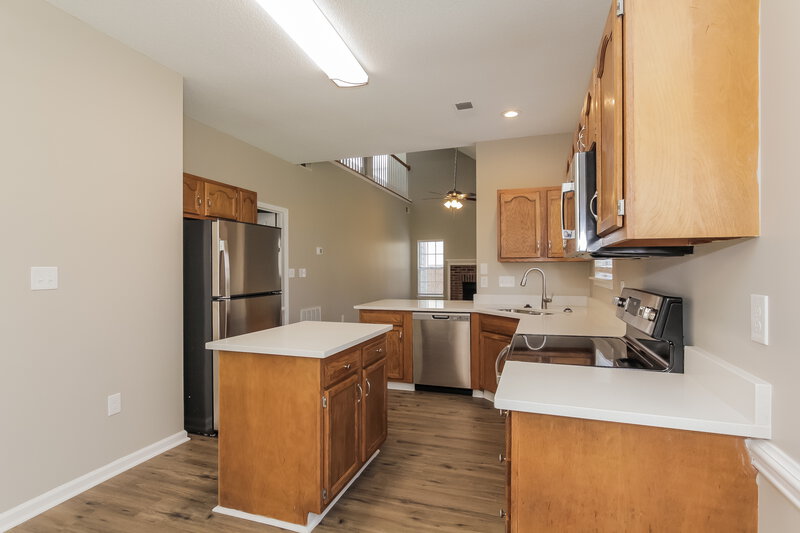 2,690/Mo, 4714 Saxonbury Way Charlotte, NC 28269 Kitchen View