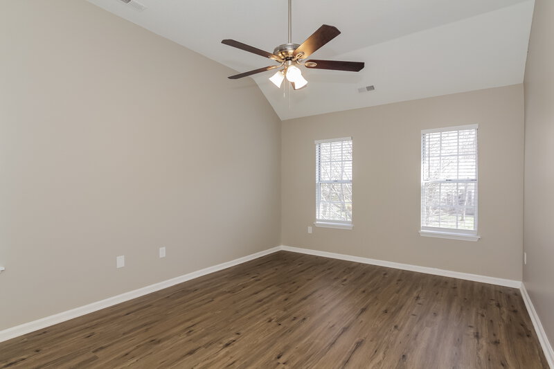 2,690/Mo, 4714 Saxonbury Way Charlotte, NC 28269 Main Bedroom View 3